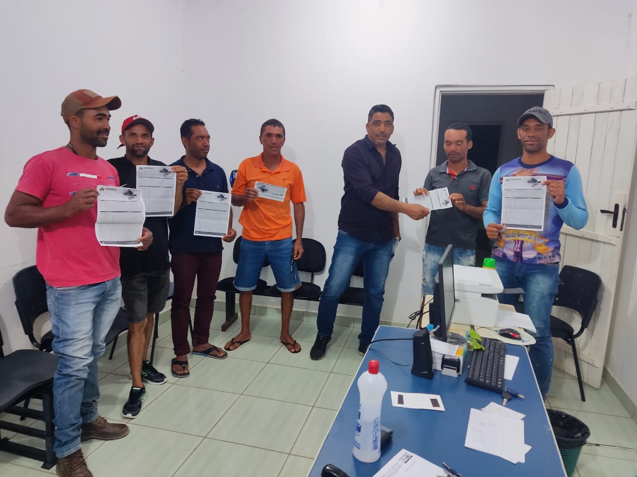 SEAMA PROMOVE ENTREGA DE ANÁLISES DE SOLO VISANDO IMPLANTAÇÃO DE MANIVEIRO