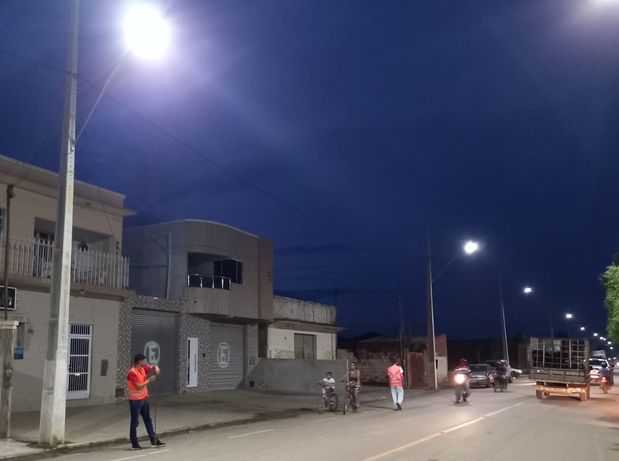 PROJETO DE MODERNIZAÇÃO DA ILUMINAÇÃO PÚBLICA SEGUE AVANÇANDO EM IUIU